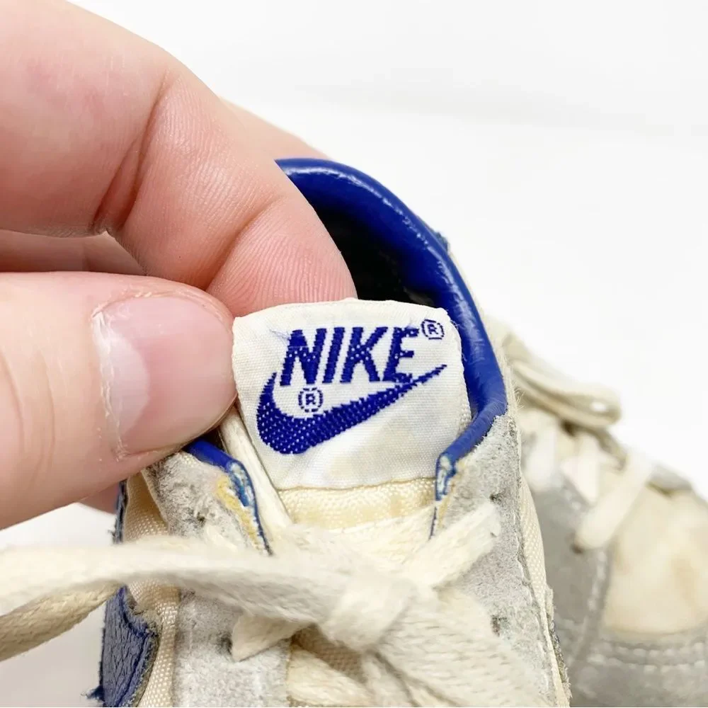 VINTAGE Infants Nike Shoes Size 3